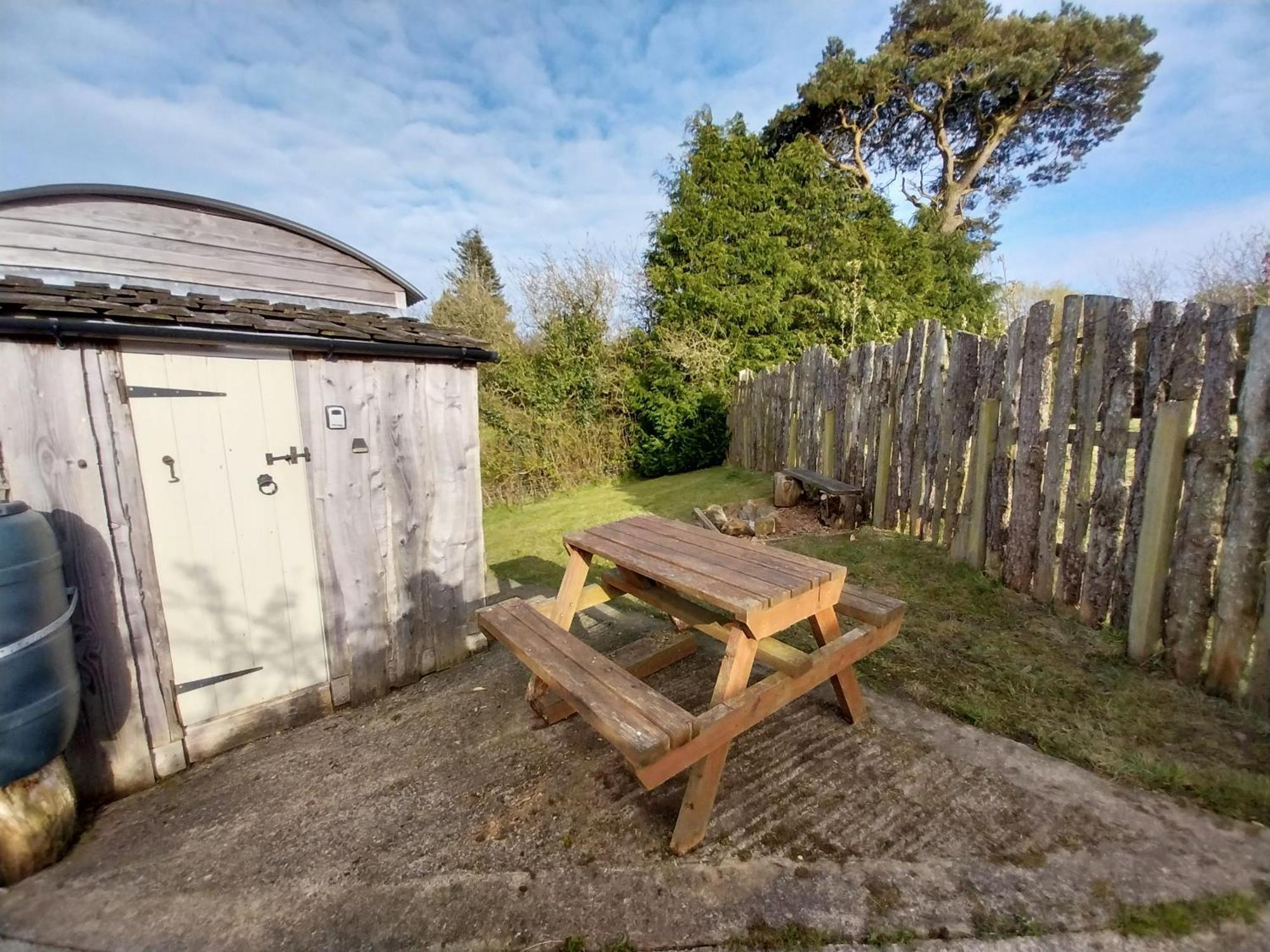 Meadowbeck - Shepherd Huts Fylingdales Екстер'єр фото