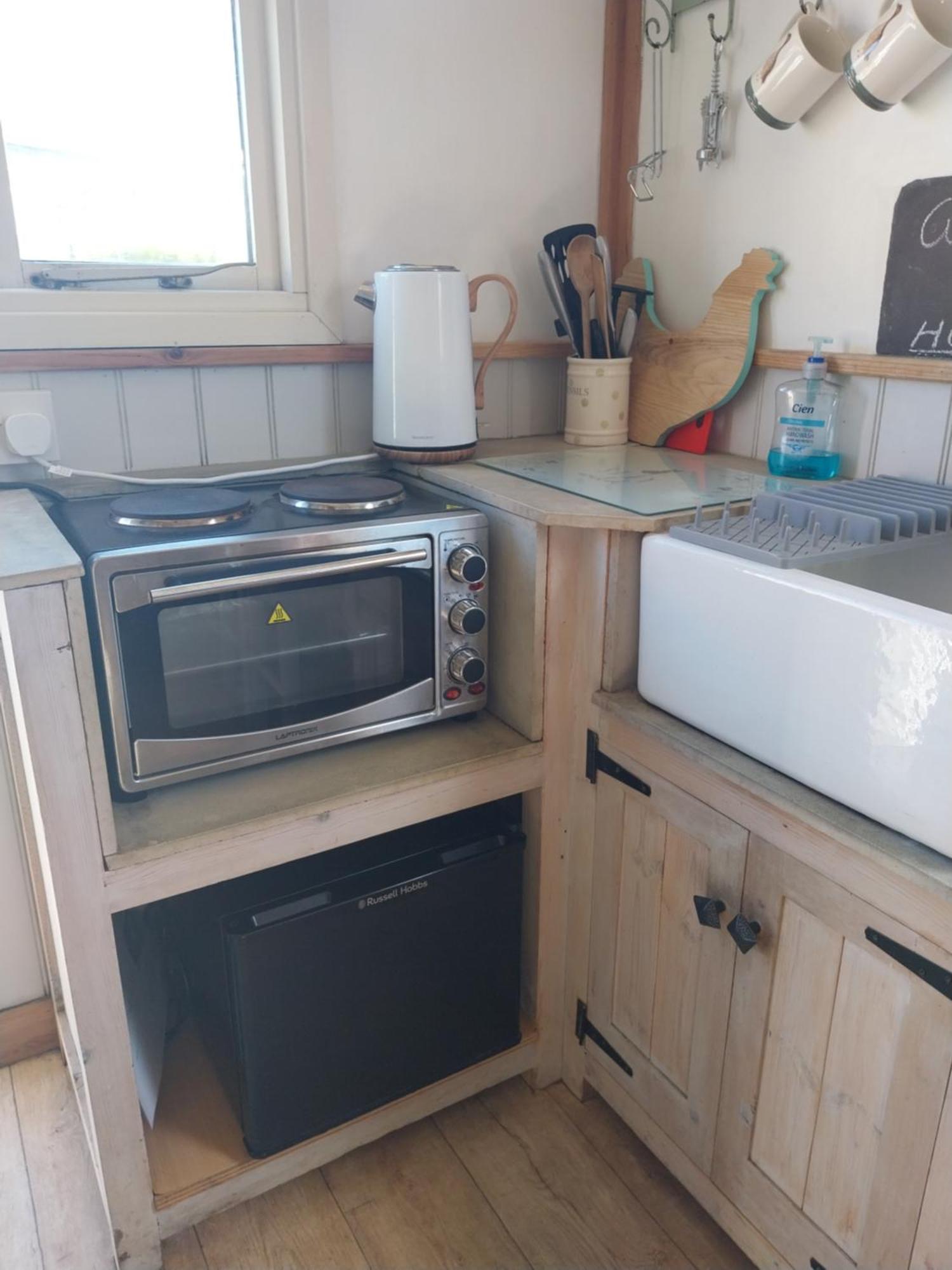 Meadowbeck - Shepherd Huts Fylingdales Екстер'єр фото
